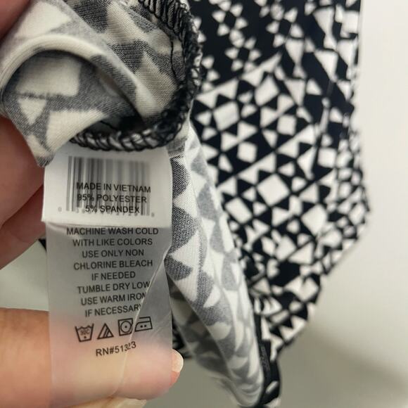 Vince Camuto Geo Pattern Sleeveless Side Ruched Blouse Top Black/White Women's S - Picture 5 of 12